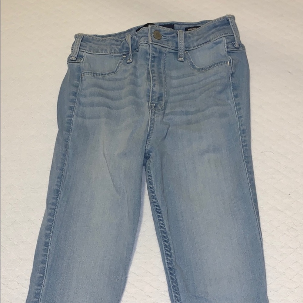 Light Wash Hollister Skinny Jeans